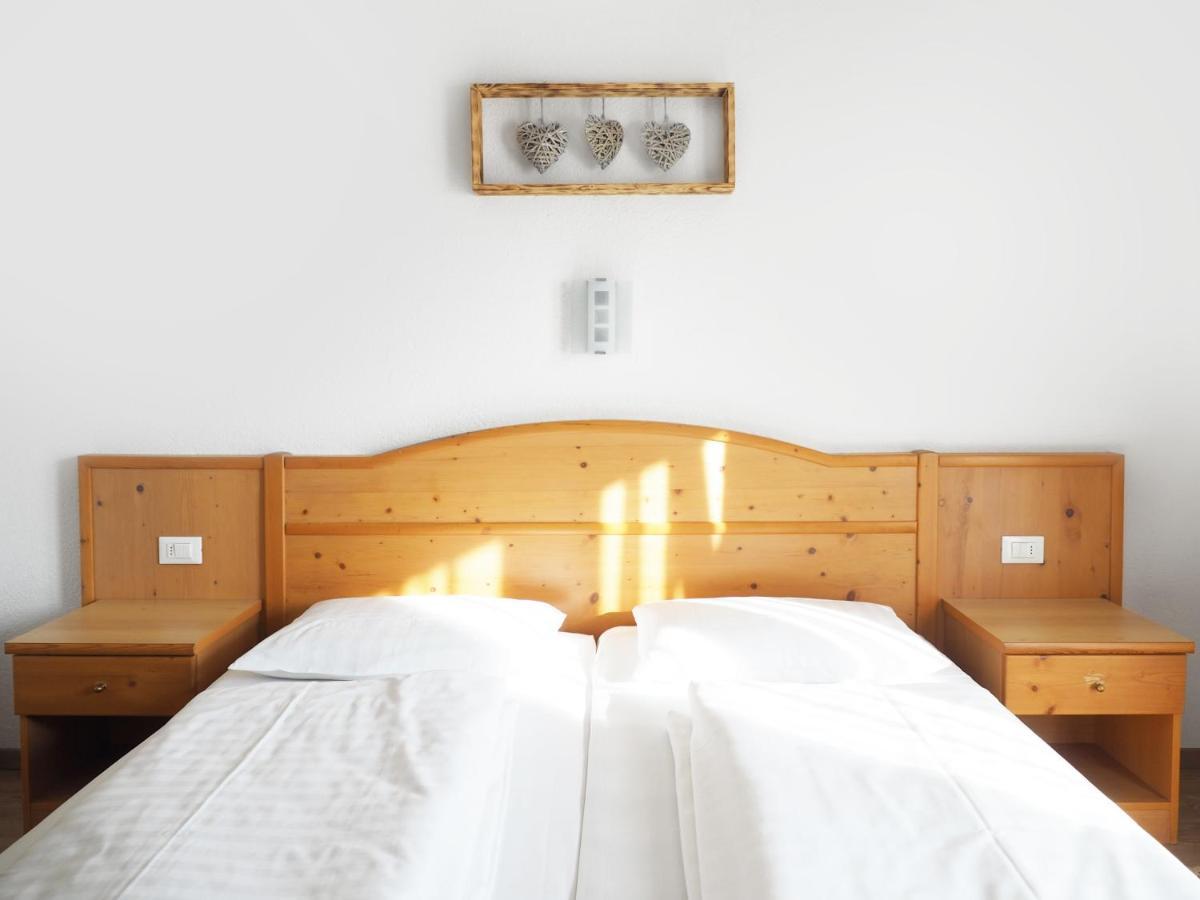Guesthouse Rungg באדיה מראה חיצוני תמונה