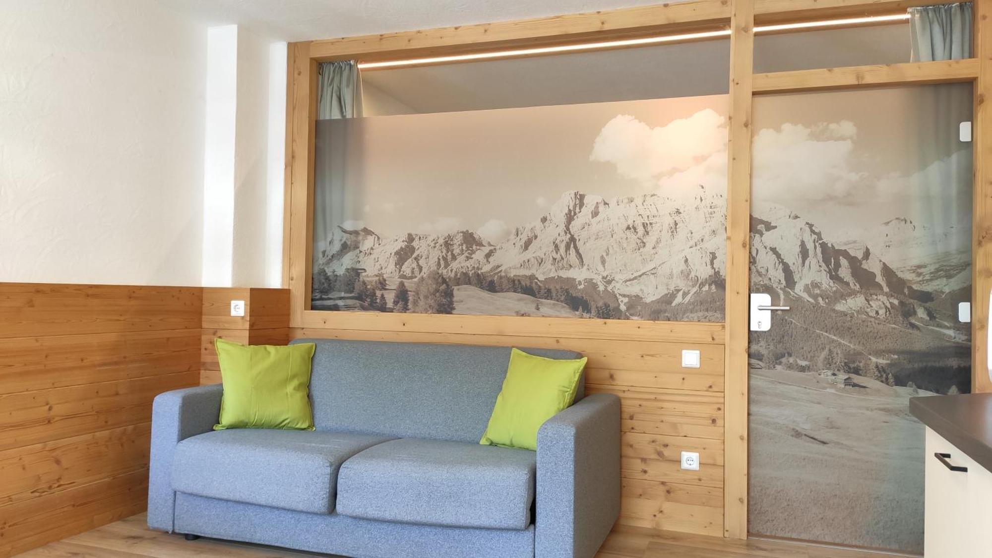Guesthouse Rungg באדיה מראה חיצוני תמונה