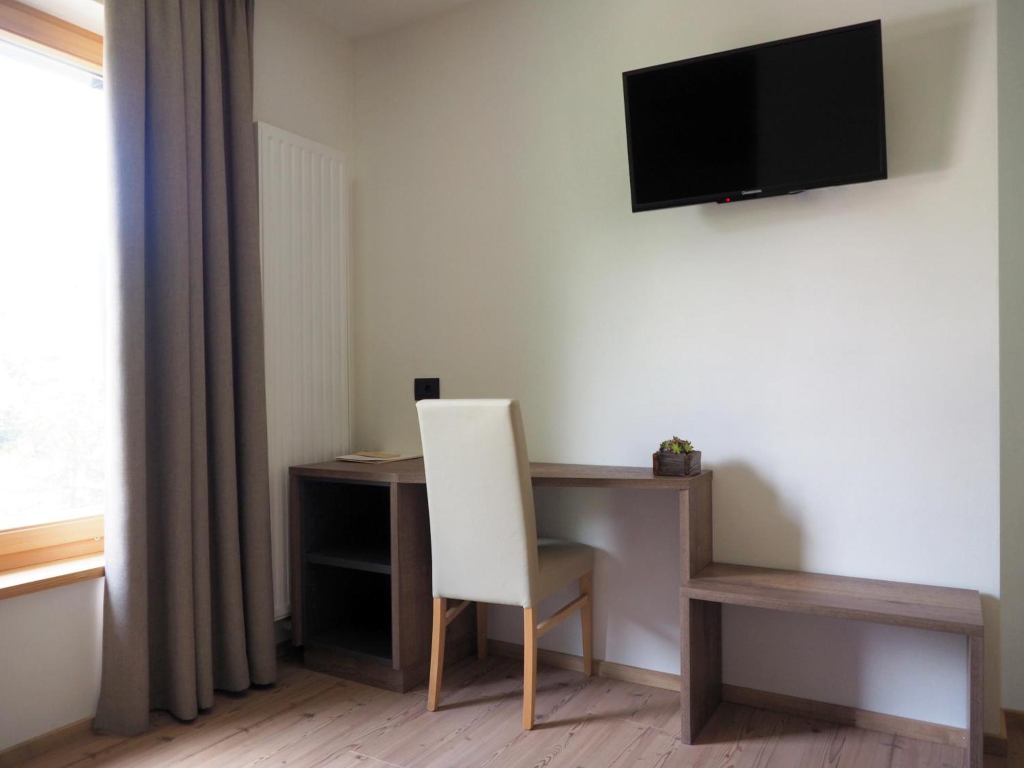 Guesthouse Rungg באדיה מראה חיצוני תמונה