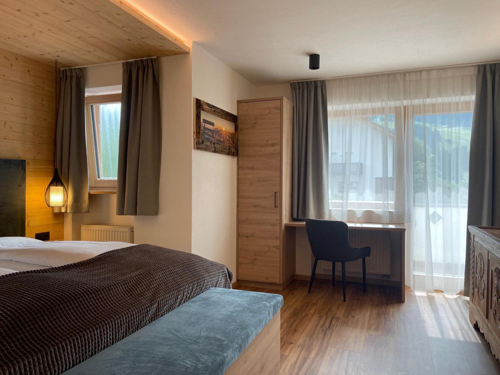 Guesthouse Rungg באדיה מראה חיצוני תמונה